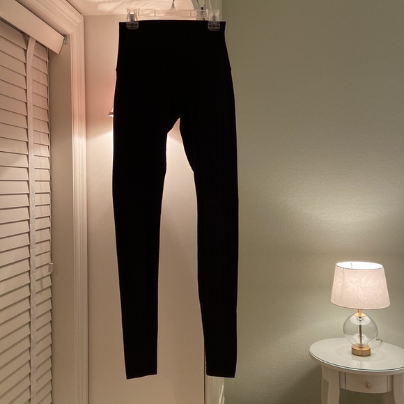 Lululemon Wunder Under Pant (Roll Down) in Black - Picture 6 of 12